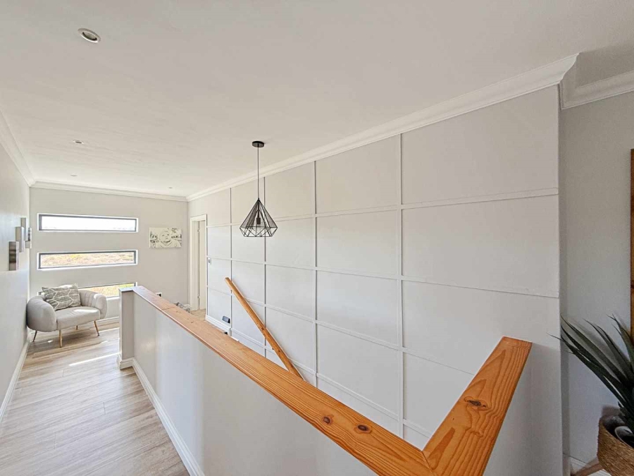 4 Bedroom Property for Sale in Calypso Beach Western Cape